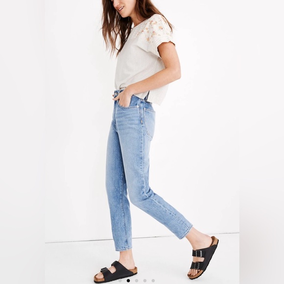 Madewell The Mom Jean in Melva Wash size 26 - Picture 3 of 16
